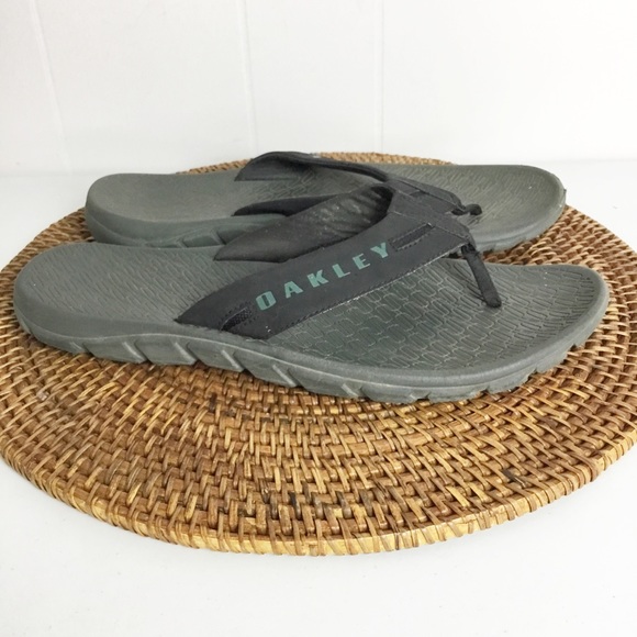Oakley Mens Sandals Green Label Size 13 Black and Gray - Picture 4 of 7